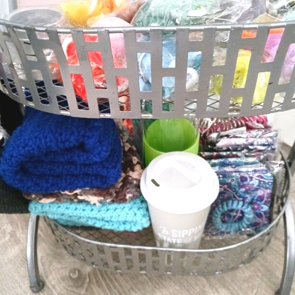 $5 Buck Basket Item For Live Show - Picture 2 of 9